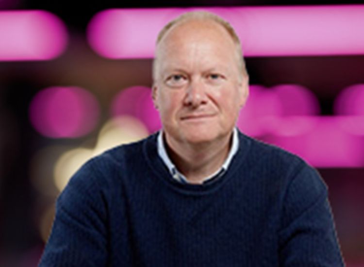 Darren Shapland 800x550.jpg
