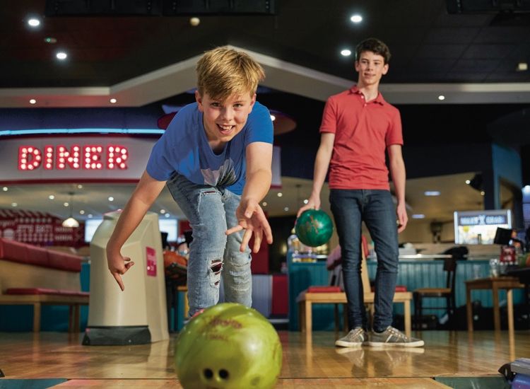 bowling4-banner-mobile-767x550.jpg